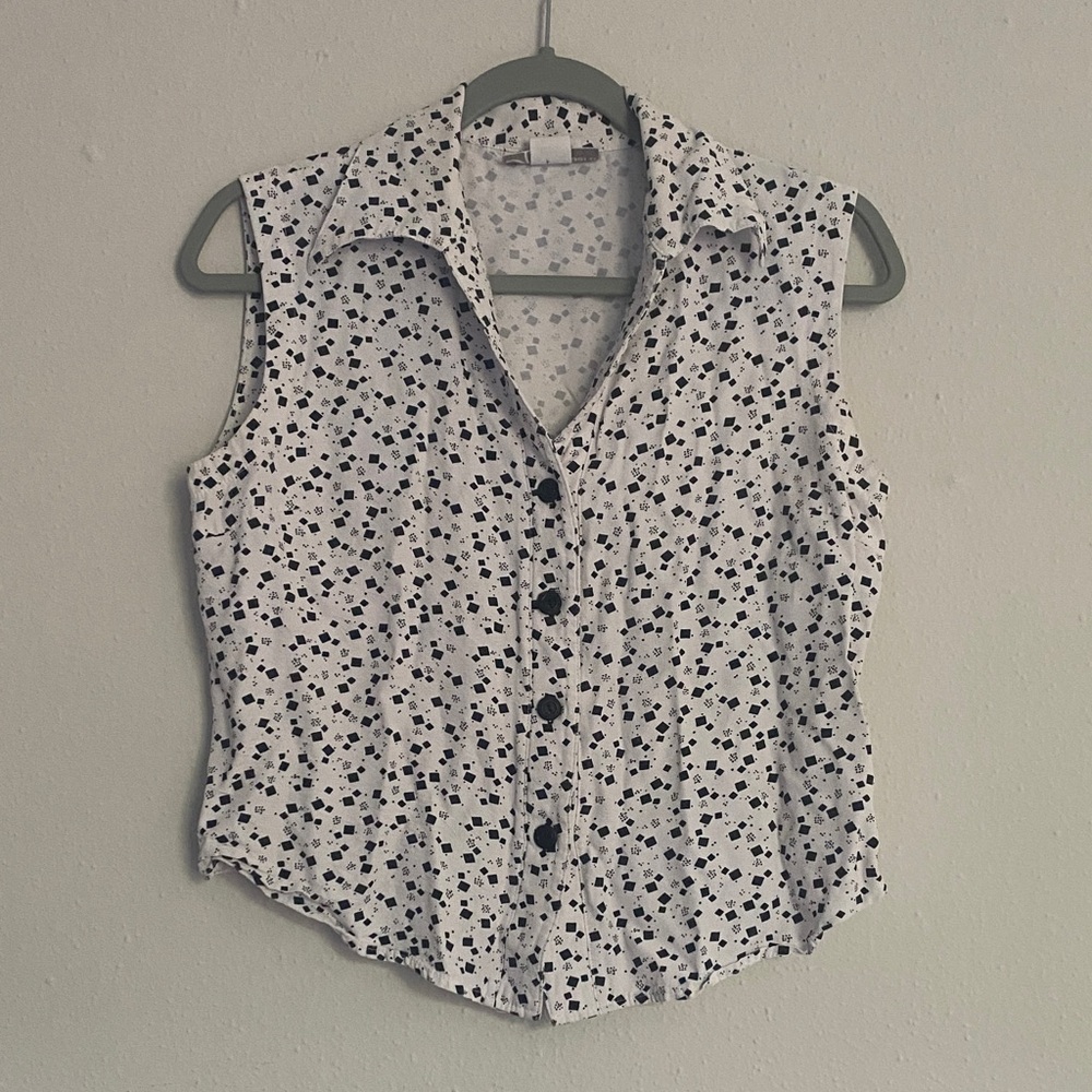 Dressbarn Black and White Geometric Blouse